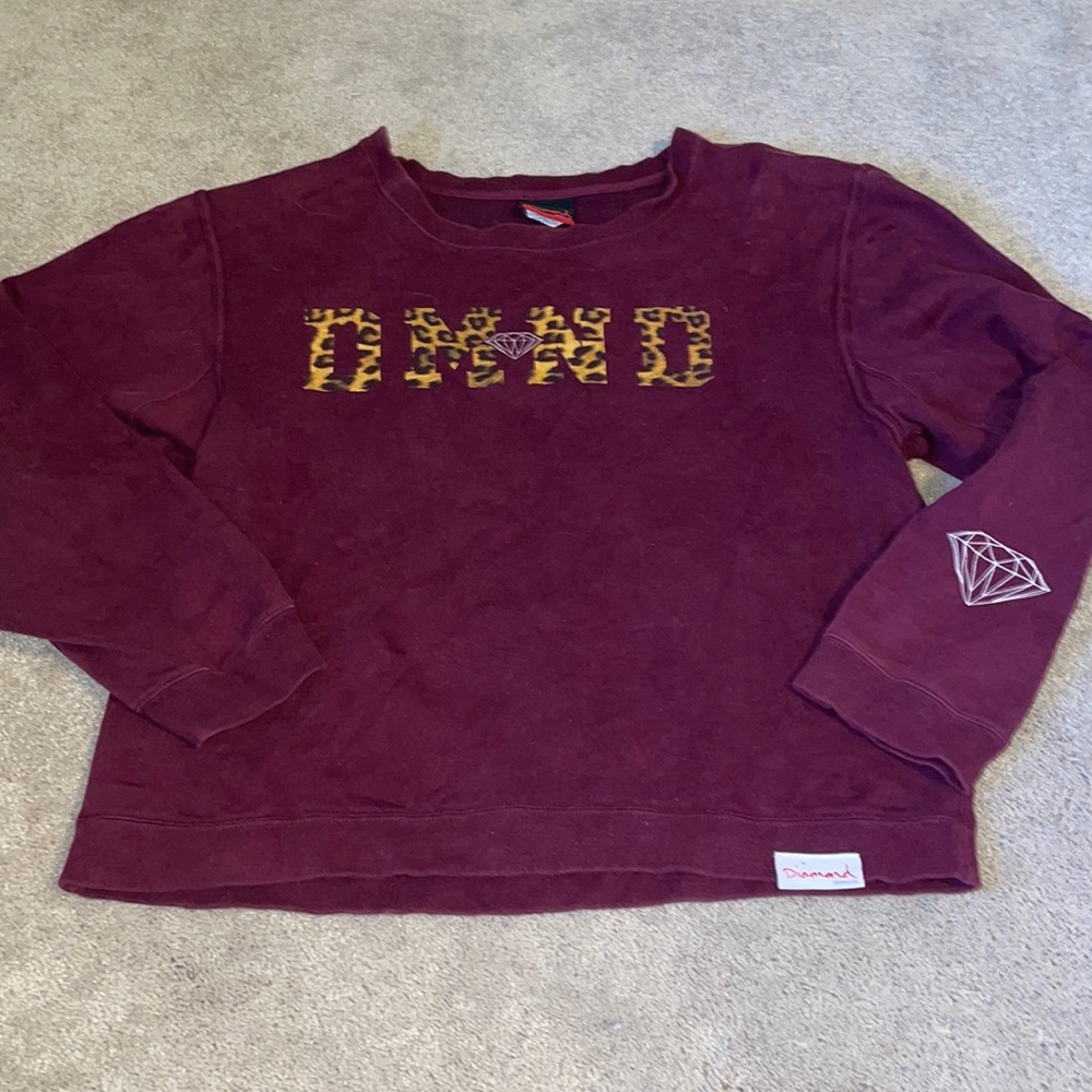 Long sleeve crew neck diamond size large
